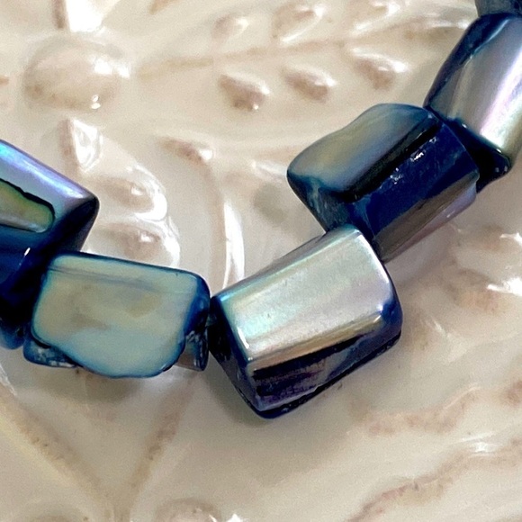 Blue Iridescent Triangular Abalone Mother of Pearl Seashell Stretch Bracelet - Picture 11 of 14